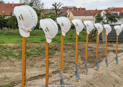 Spatenstich in Ohmenhausen - Gleich wird angepackt